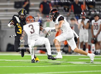 Thumbnail 3 in Timpson vs. Refugio (UIL 2A D1 Semifinal) photogallery.