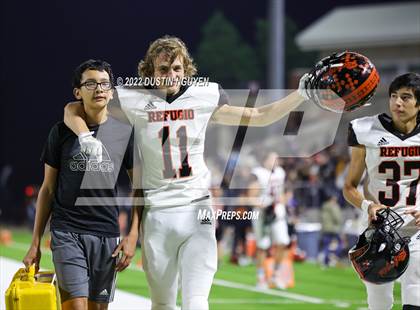 Thumbnail 3 in Timpson vs. Refugio (UIL 2A D1 Semifinal) photogallery.
