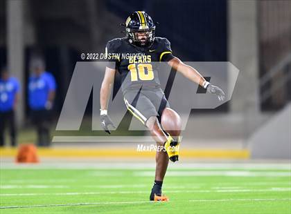 Thumbnail 3 in Timpson vs. Refugio (UIL 2A D1 Semifinal) photogallery.