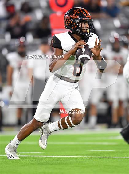 Thumbnail 3 in Timpson vs. Refugio (UIL 2A D1 Semifinal) photogallery.