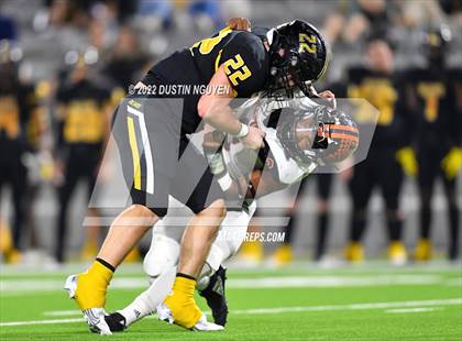 Thumbnail 2 in Timpson vs. Refugio (UIL 2A D1 Semifinal) photogallery.