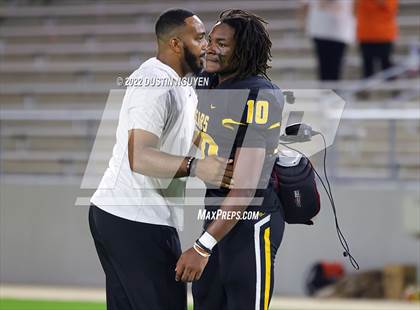 Thumbnail 2 in Timpson vs. Refugio (UIL 2A D1 Semifinal) photogallery.