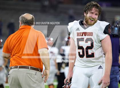 Thumbnail 3 in Timpson vs. Refugio (UIL 2A D1 Semifinal) photogallery.