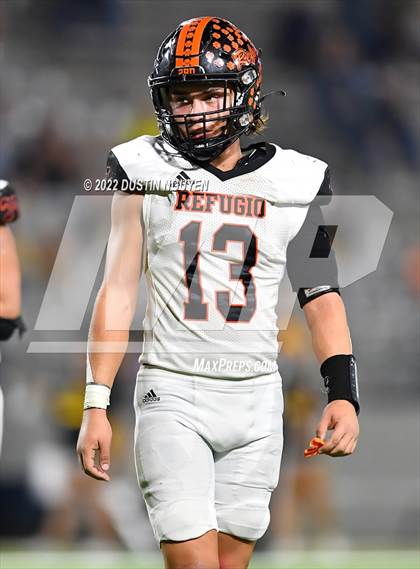 Thumbnail 2 in Timpson vs. Refugio (UIL 2A D1 Semifinal) photogallery.