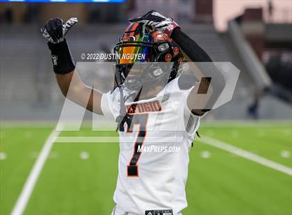 Thumbnail 2 in Timpson vs. Refugio (UIL 2A D1 Semifinal) photogallery.