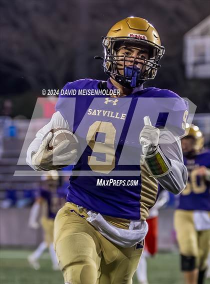 Thumbnail 2 in Sayville vs. Half Hollow Hills West photogallery.