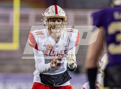 Thumbnail 1 in Sayville vs. Half Hollow Hills West photogallery.