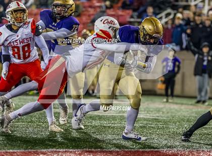 Thumbnail 1 in Sayville vs. Half Hollow Hills West photogallery.