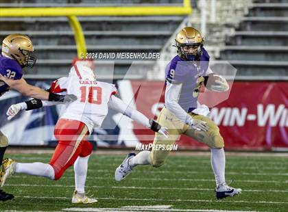 Thumbnail 3 in Sayville vs. Half Hollow Hills West photogallery.