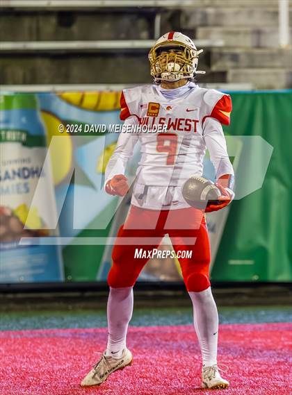 Thumbnail 1 in Sayville vs. Half Hollow Hills West photogallery.