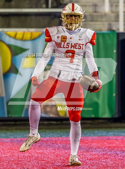 Thumbnail 2 in Sayville vs. Half Hollow Hills West photogallery.