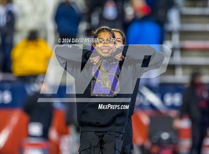 Thumbnail 1 in Sayville vs. Half Hollow Hills West photogallery.