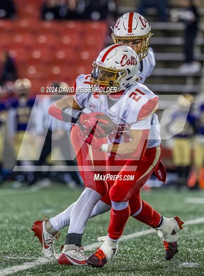 Thumbnail 2 in Sayville vs. Half Hollow Hills West photogallery.