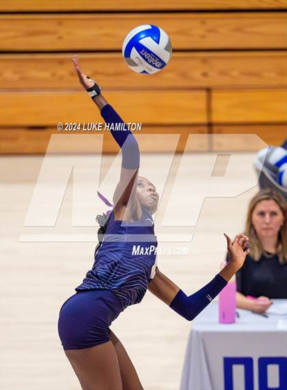 Thumbnail 1 in Kell @ Norcross photogallery.