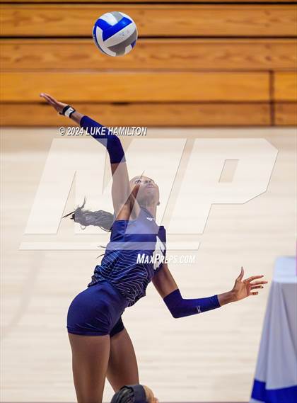 Thumbnail 3 in Kell @ Norcross photogallery.
