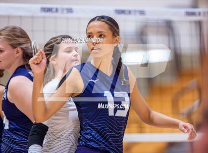 Thumbnail 3 in Kell @ Norcross photogallery.