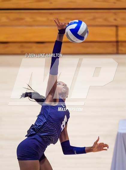 Thumbnail 3 in Kell @ Norcross photogallery.