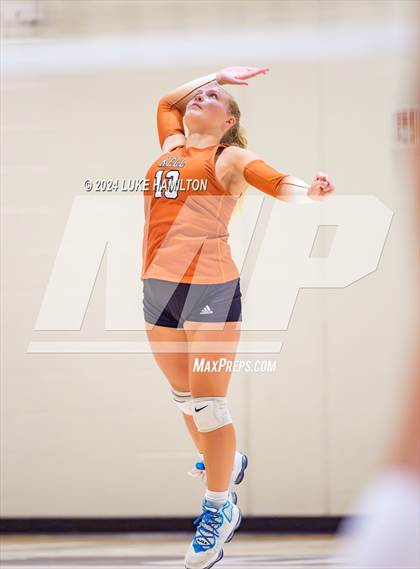 Thumbnail 1 in Kell @ Norcross photogallery.