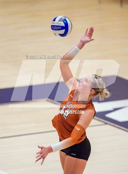 Thumbnail 3 in Kell @ Norcross photogallery.
