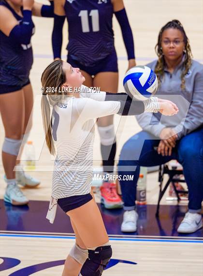Thumbnail 1 in Kell @ Norcross photogallery.