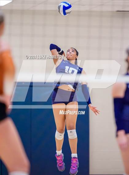 Thumbnail 3 in Kell @ Norcross photogallery.