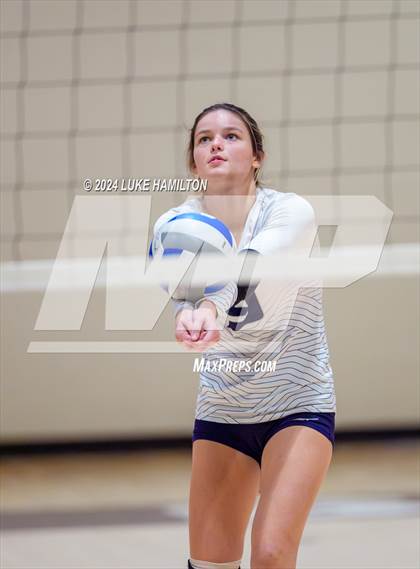 Thumbnail 2 in Kell @ Norcross photogallery.