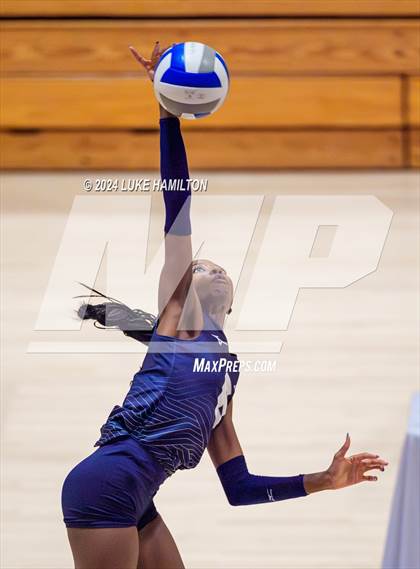 Thumbnail 2 in Kell @ Norcross photogallery.