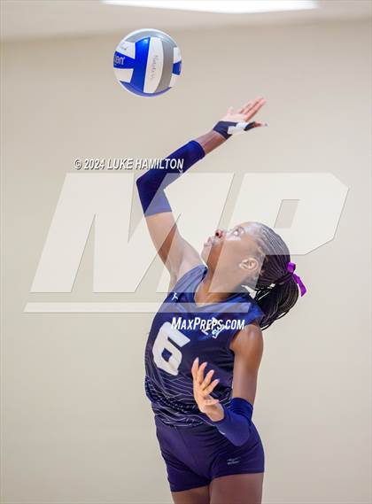 Thumbnail 1 in Kell @ Norcross photogallery.