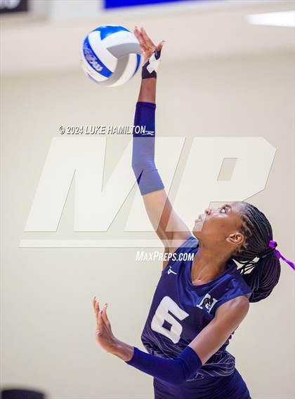 Thumbnail 3 in Kell @ Norcross photogallery.