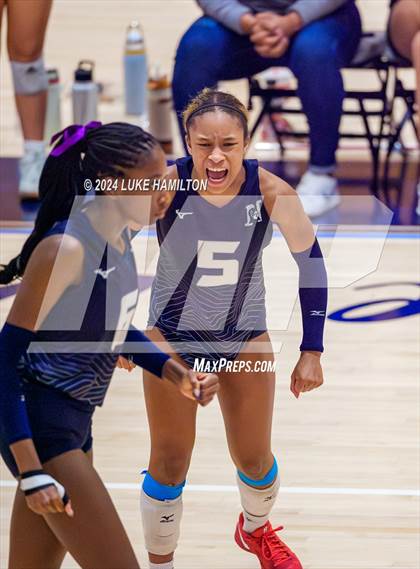 Thumbnail 2 in Kell @ Norcross photogallery.
