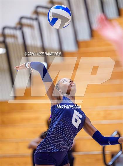 Thumbnail 3 in Kell @ Norcross photogallery.