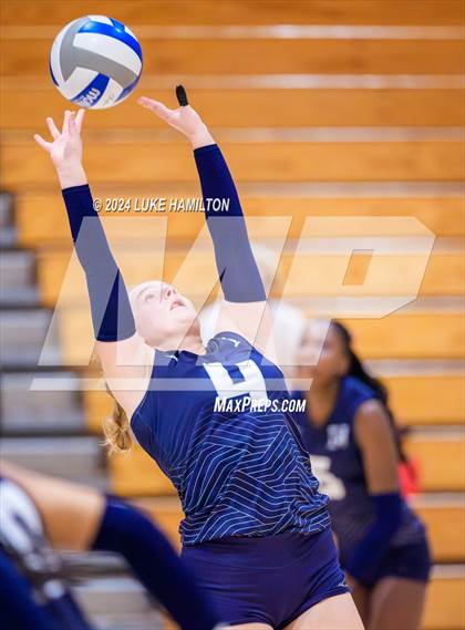 Thumbnail 3 in Kell @ Norcross photogallery.