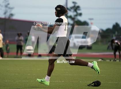 Thumbnail 2 in Cypress Falls vs Cypress Woods (Texas 7 on 7 State Qualifier) photogallery.