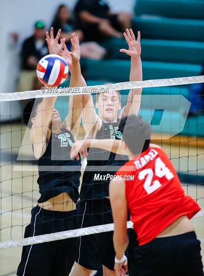 Thumbnail 3 in Granada Hills Charter vs Taft (CIF LACS Quarterfinal) photogallery.