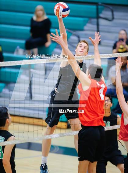 Thumbnail 2 in Granada Hills Charter vs Taft (CIF LACS Quarterfinal) photogallery.