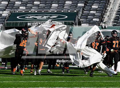 Thumbnail 1 in Hasbrouck Heights vs. New Milford (NJSIAA North 1 Group 1 Final) photogallery.