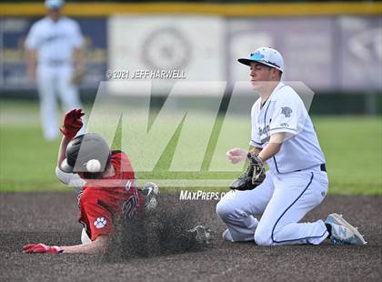 Thumbnail 2 in Struthers @ Louisville (OHSAA D2 District Playoff) photogallery.