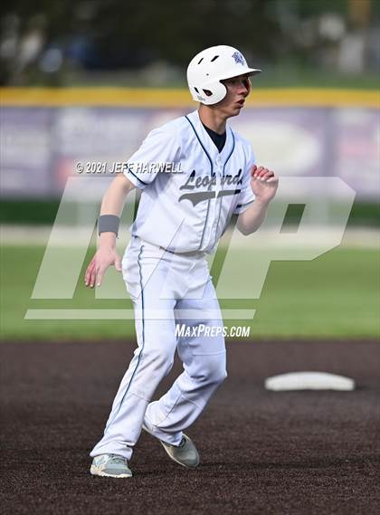Thumbnail 2 in Struthers @ Louisville (OHSAA D2 District Playoff) photogallery.