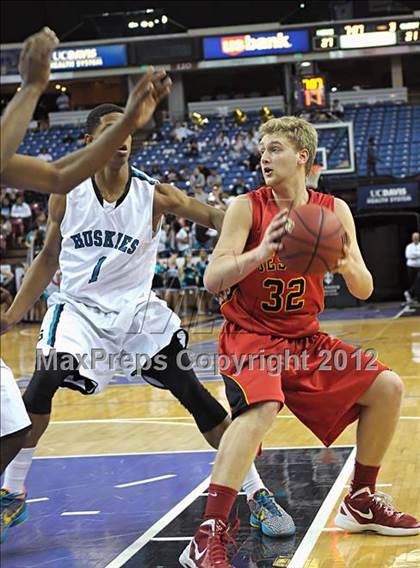 Thumbnail 2 in Sheldon vs. Jesuit (CIF SJS D1 Final) photogallery.