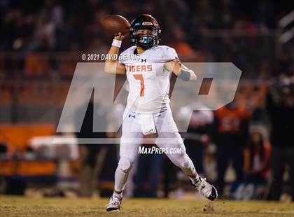 Thumbnail 3 in Frontier vs Wasco (CIF CS D2 Round Two) photogallery.