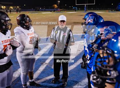 Thumbnail 3 in Frontier vs Wasco (CIF CS D2 Round Two) photogallery.