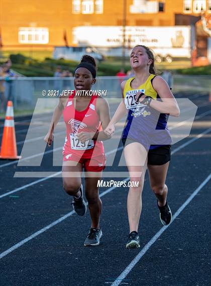 Thumbnail 3 in United 8 Conference Championship photogallery.