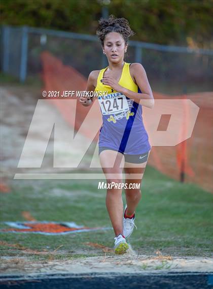 Thumbnail 3 in United 8 Conference Championship photogallery.