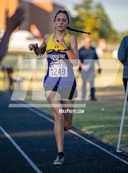 Thumbnail 3 in United 8 Conference Championship photogallery.