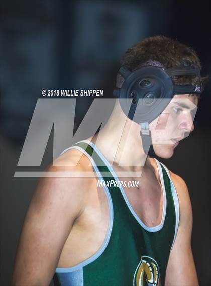 Thumbnail 3 in Bronco Duals Vista Murrieta vs Murrieta Mesa photogallery.