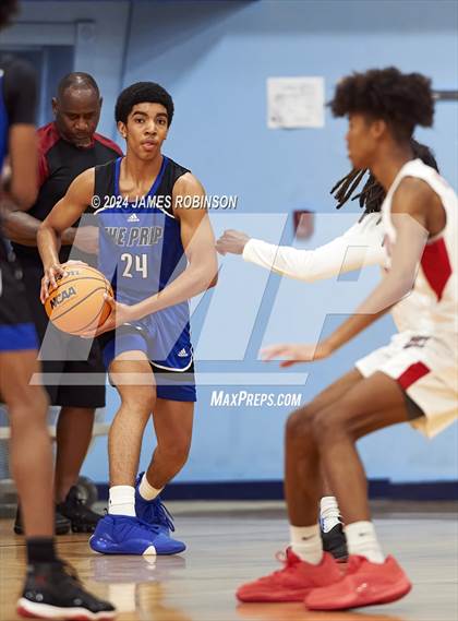 Thumbnail 1 in Creekside vs San Jose (Holiday Showcase) photogallery.