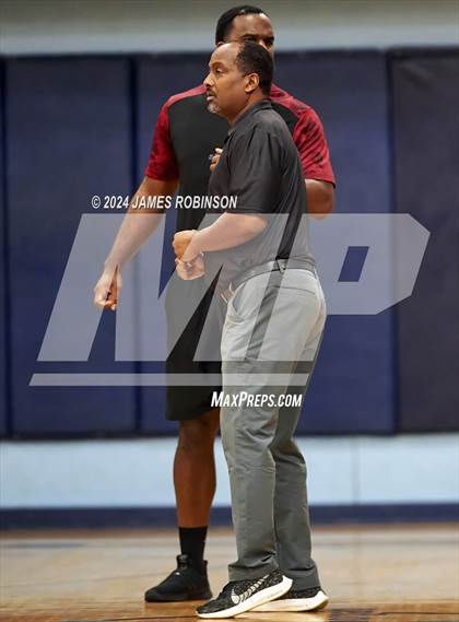Thumbnail 2 in Creekside vs San Jose (Holiday Showcase) photogallery.