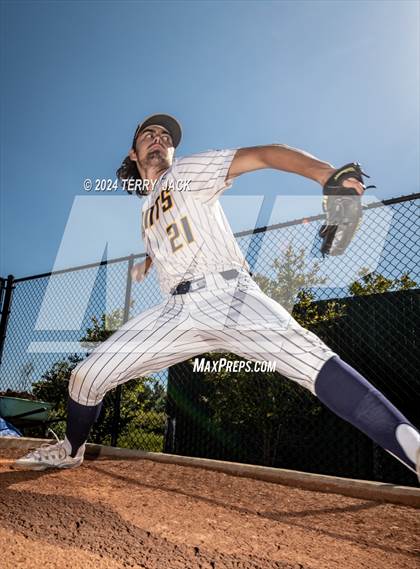 Thumbnail 3 in Crean Lutheran @ Pacifica photogallery.
