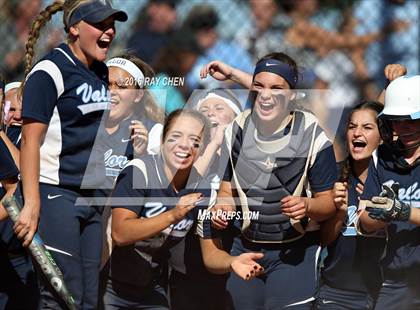 Thumbnail 2 in Erie vs. Valor Christian (CHSAA 4A Final) photogallery.
