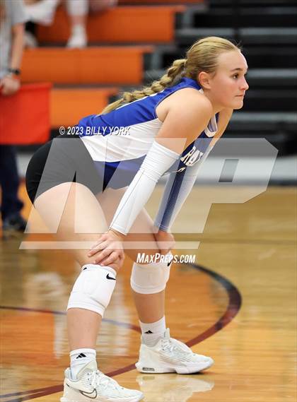 Thumbnail 2 in Grand Saline vs Rains photogallery.